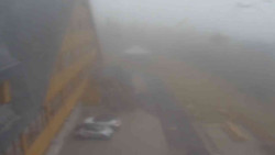 Parkoviště a hlavní vchod