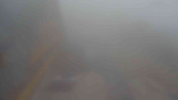 Parkoviště a hlavní vchod