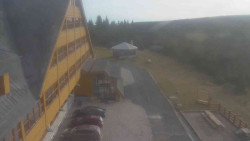 Parkoviště a hlavní vchod