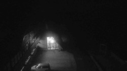 Parkoviště a hlavní vchod