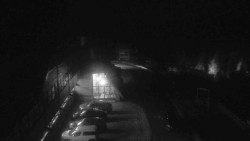 Parkoviště a hlavní vchod