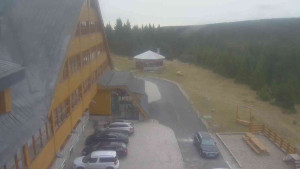 Sporthotel Kurzovní - Parkoviště a hlavní vchod - 15.11.2025 v 08:35 Sporthotel Kurzovní - Parkoviště a hlavní vchod - 15.11.2025 v 08:35