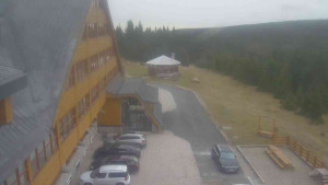 Sporthotel Kurzovní - Parkoviště a hlavní vchod - 15.11.2025 v 08:40 Sporthotel Kurzovní - Parkoviště a hlavní vchod - 15.11.2025 v 08:40