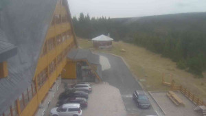 Sporthotel Kurzovní - Parkoviště a hlavní vchod - 15.11.2025 v 08:45 Sporthotel Kurzovní - Parkoviště a hlavní vchod - 15.11.2025 v 08:45