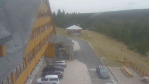 Sporthotel Kurzovní - Parkoviště a hlavní vchod - 15.11.2025 v 08:50 Sporthotel Kurzovní - Parkoviště a hlavní vchod - 15.11.2025 v 08:50