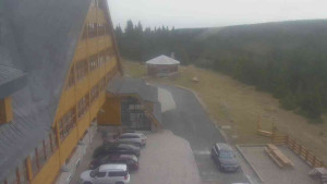 Sporthotel Kurzovní - Parkoviště a hlavní vchod - 15.11.2025 v 09:25 Sporthotel Kurzovní - Parkoviště a hlavní vchod - 15.11.2025 v 09:25