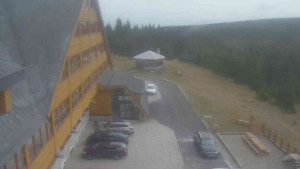 Sporthotel Kurzovní - Parkoviště a hlavní vchod - 15.11.2025 v 10:30 Sporthotel Kurzovní - Parkoviště a hlavní vchod - 15.11.2025 v 10:30