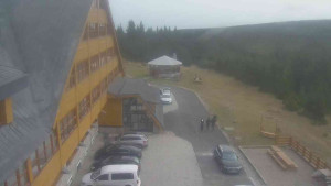 Sporthotel Kurzovní - Parkoviště a hlavní vchod - 15.11.2025 v 10:40 Sporthotel Kurzovní - Parkoviště a hlavní vchod - 15.11.2025 v 10:40