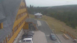 Sporthotel Kurzovní - Parkoviště a hlavní vchod - 15.11.2025 v 11:45 Sporthotel Kurzovní - Parkoviště a hlavní vchod - 15.11.2025 v 11:45