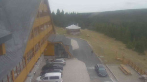 Sporthotel Kurzovní - Parkoviště a hlavní vchod - 15.11.2025 v 13:00 Sporthotel Kurzovní - Parkoviště a hlavní vchod - 15.11.2025 v 13:00