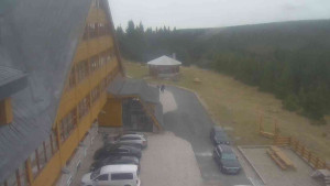 Sporthotel Kurzovní - Parkoviště a hlavní vchod - 15.11.2025 v 13:10 Sporthotel Kurzovní - Parkoviště a hlavní vchod - 15.11.2025 v 13:10