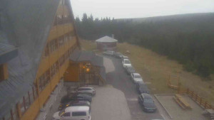 Sporthotel Kurzovní - Parkoviště a hlavní vchod - 15.11.2025 v 15:55 Sporthotel Kurzovní - Parkoviště a hlavní vchod - 15.11.2025 v 15:55