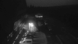 Parkoviště a hlavní vchod