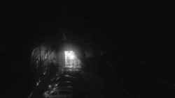 Parkoviště a hlavní vchod