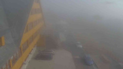 Parkoviště a hlavní vchod