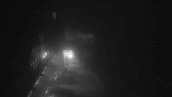 Parkoviště a hlavní vchod