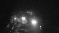 Parkoviště a hlavní vchod