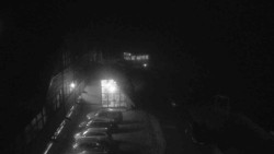 Parkoviště a hlavní vchod