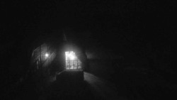 Parkoviště a hlavní vchod