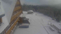 Parkoviště a hlavní vchod