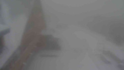 Parkoviště a hlavní vchod