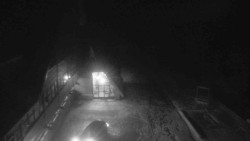 Parkoviště a hlavní vchod