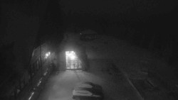 Parkoviště a hlavní vchod