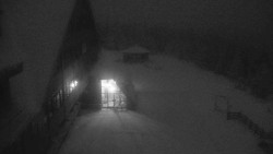 Parkoviště a hlavní vchod