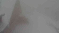 Parkoviště a hlavní vchod