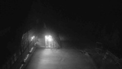 Parkoviště a hlavní vchod