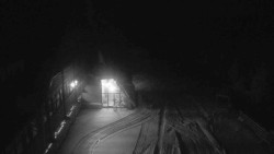 Parkoviště a hlavní vchod