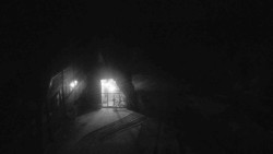 Parkoviště a hlavní vchod