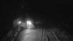 Parkoviště a hlavní vchod