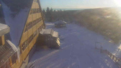 Parkoviště a hlavní vchod