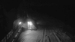 Parkoviště a hlavní vchod