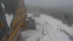 Parkoviště a hlavní vchod