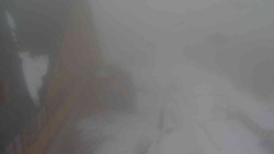 Parkoviště a hlavní vchod