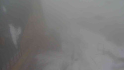 Parkoviště a hlavní vchod