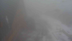 Parkoviště a hlavní vchod