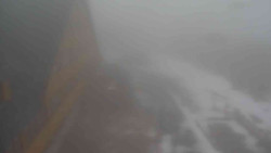 Parkoviště a hlavní vchod