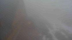 Parkoviště a hlavní vchod