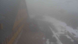 Parkoviště a hlavní vchod