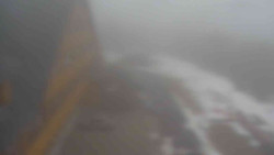 Parkoviště a hlavní vchod