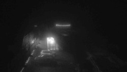 Parkoviště a hlavní vchod