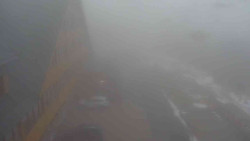 Parkoviště a hlavní vchod