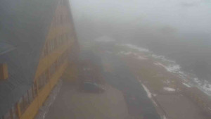 Sporthotel Kurzovní - Parkoviště a hlavní vchod - 9.12.2025 v 12:50 Sporthotel Kurzovní - Parkoviště a hlavní vchod - 9.12.2025 v 12:50