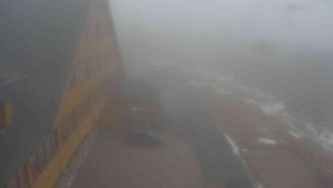 Sporthotel Kurzovní - Parkoviště a hlavní vchod - 9.12.2025 v 13:10 Sporthotel Kurzovní - Parkoviště a hlavní vchod - 9.12.2025 v 13:10