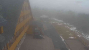 Sporthotel Kurzovní - Parkoviště a hlavní vchod - 9.12.2025 v 14:10 Sporthotel Kurzovní - Parkoviště a hlavní vchod - 9.12.2025 v 14:10