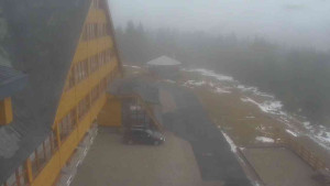 Sporthotel Kurzovní - Parkoviště a hlavní vchod - 9.12.2025 v 14:15 Sporthotel Kurzovní - Parkoviště a hlavní vchod - 9.12.2025 v 14:15