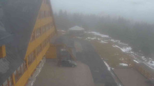 Sporthotel Kurzovní - Parkoviště a hlavní vchod - 9.12.2025 v 14:20 Sporthotel Kurzovní - Parkoviště a hlavní vchod - 9.12.2025 v 14:20